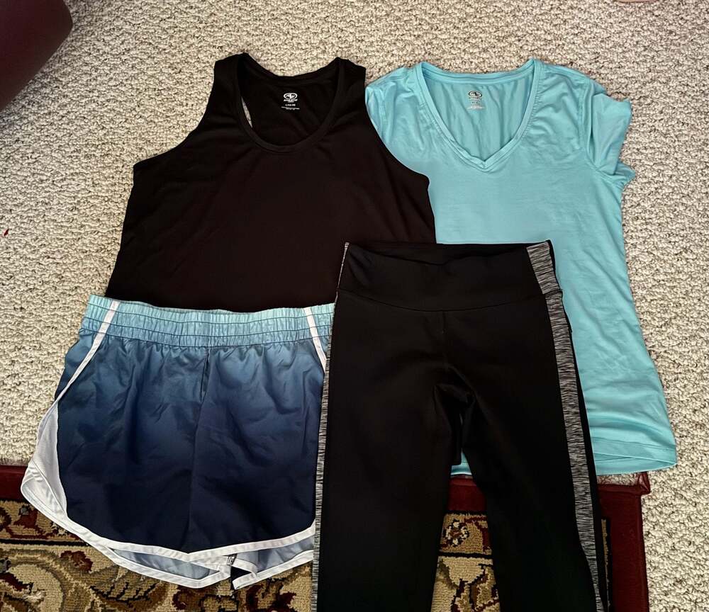 Athletic Works Women's 4-Piece Activewear Set Size L, XS, XL